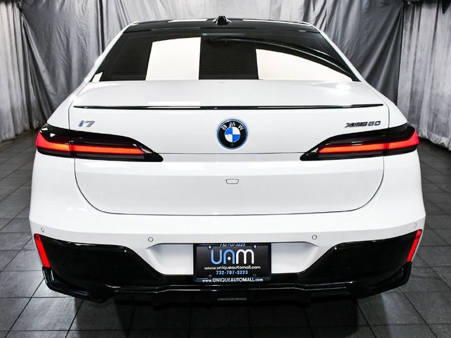 2023 BMW i7 Base