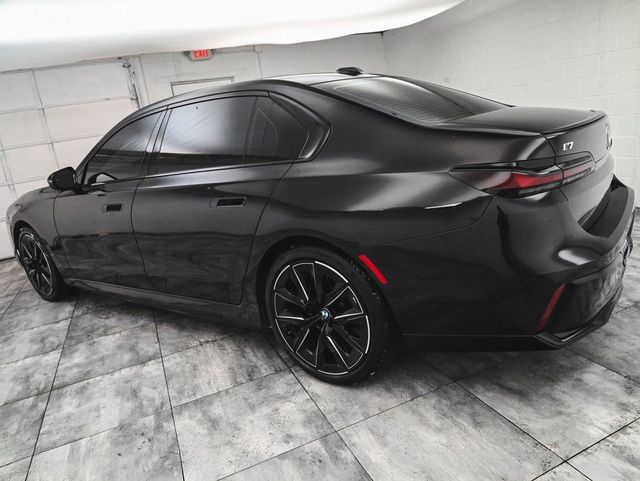 2023 BMW i7 xDrive60 - 22974140 - 3