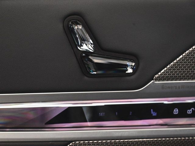 2023 BMW i7 xDrive60 - 22974140 - 8