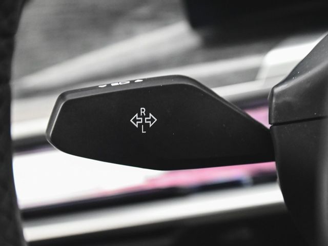 2023 BMW i7 xDrive60 - 22978880 - 27