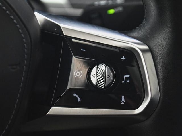 2023 BMW i7 xDrive60 - 22978880 - 29