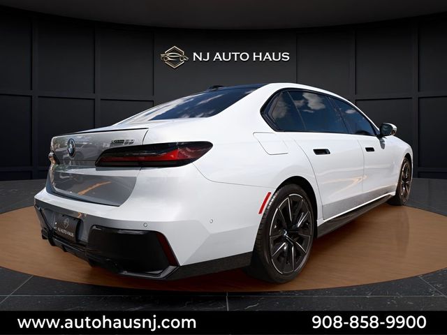 2023 BMW i7 xDrive60 - 23041213 - 11