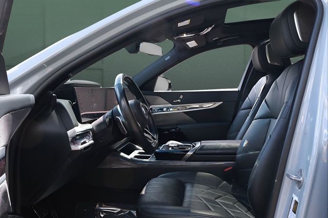 2023 BMW i7 xDrive60 - 23041213 - 15