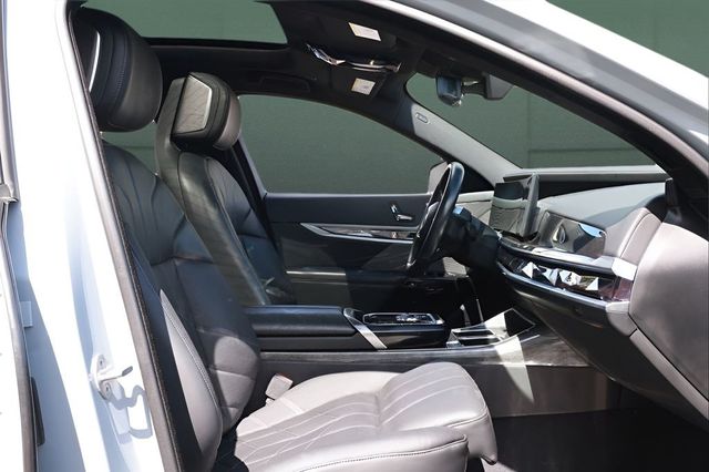 2023 BMW i7 xDrive60 - 23041213 - 21