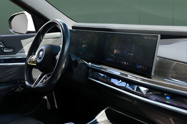 2023 BMW i7 xDrive60 - 23041213 - 25