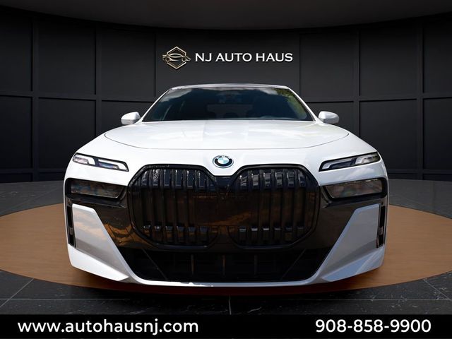 2023 BMW i7 xDrive60 - 23041213 - 2