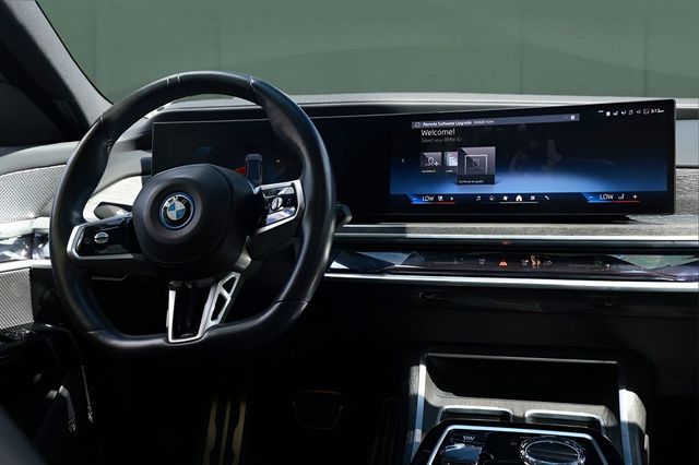2023 BMW i7 xDrive60 - 23041213 - 30