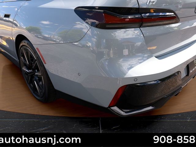 2023 BMW i7 xDrive60 - 23041213 - 8