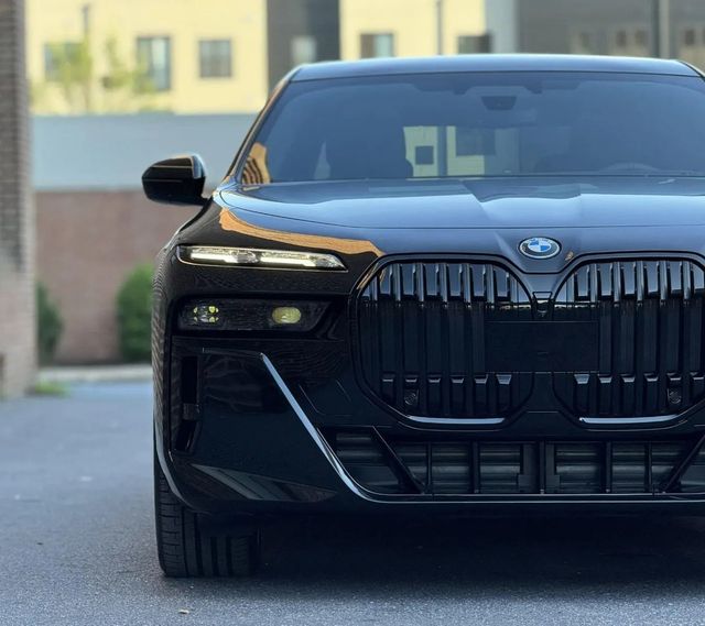 2023 BMW i7 xDrive60 - 22938496 - 24