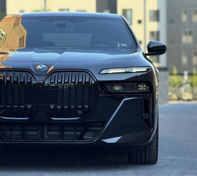 2023 BMW i7 xDrive60 - 22938496 - 25