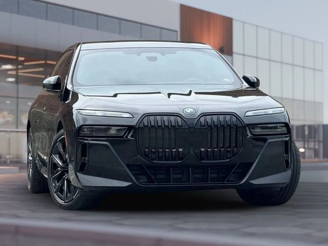 2023 BMW i7 xDrive60 - 22938496 - 4