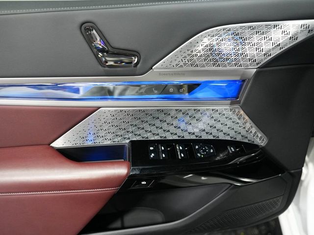 2023 BMW i7 xDrive60 - 23077479 - 11