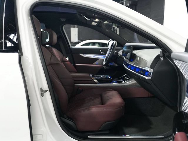2023 BMW i7 xDrive60 - 23077479 - 36