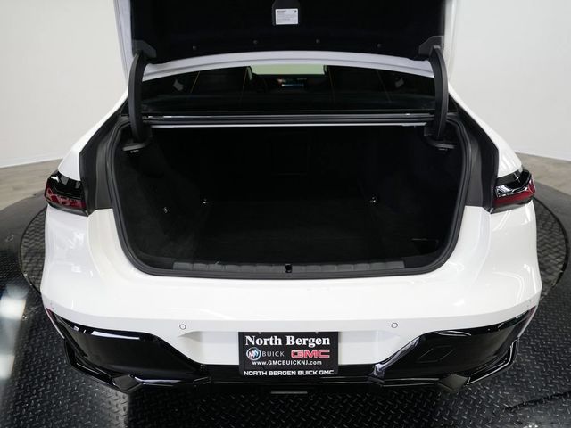 2023 BMW i7 xDrive60 - 23077479 - 41