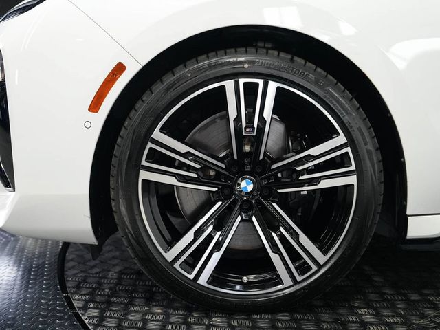2023 BMW i7 xDrive60 - 23077479 - 8