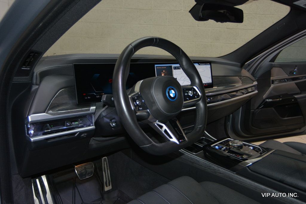 2023 BMW i7 xDrive60 - 23076093 - 12