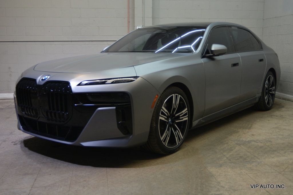 2023 BMW i7 xDrive60 - 23076093 - 1