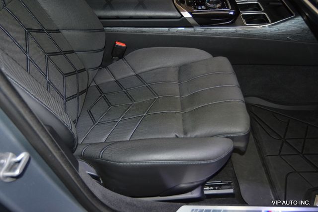 2023 BMW i7 xDrive60 - 23076093 - 19