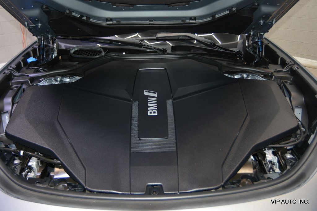 2023 BMW i7 xDrive60 - 23076093 - 29