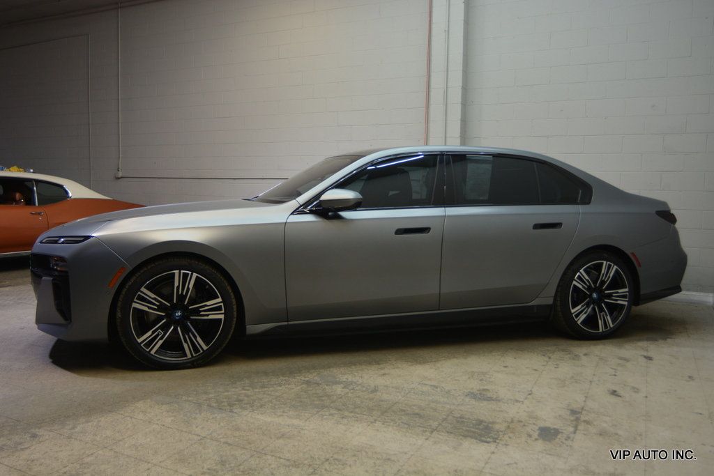 2023 BMW i7 xDrive60 - 23076093 - 30