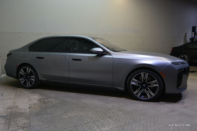 2023 BMW i7 xDrive60 - 23076093 - 31