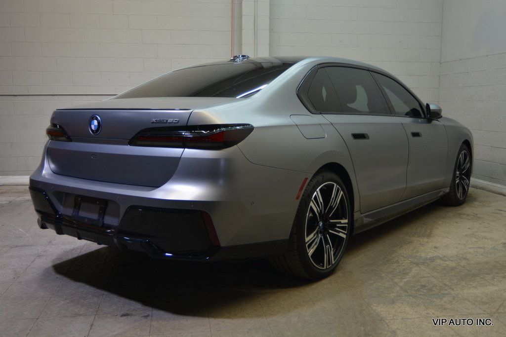 2023 BMW i7 xDrive60 - 23076093 - 3