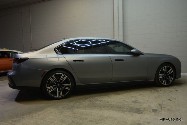 2023 BMW i7 xDrive60 - 23076093 - 5