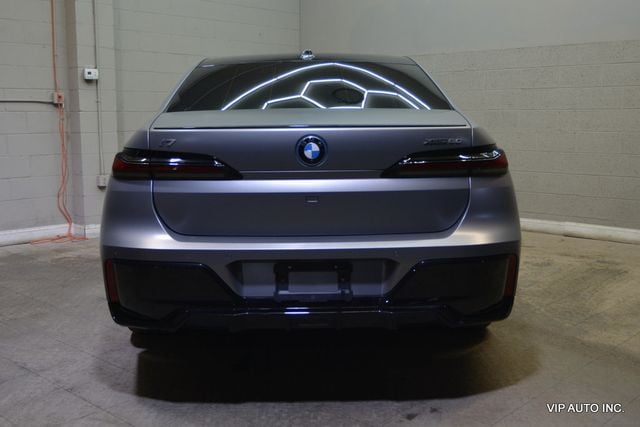 2023 BMW i7 xDrive60 - 23076093 - 6