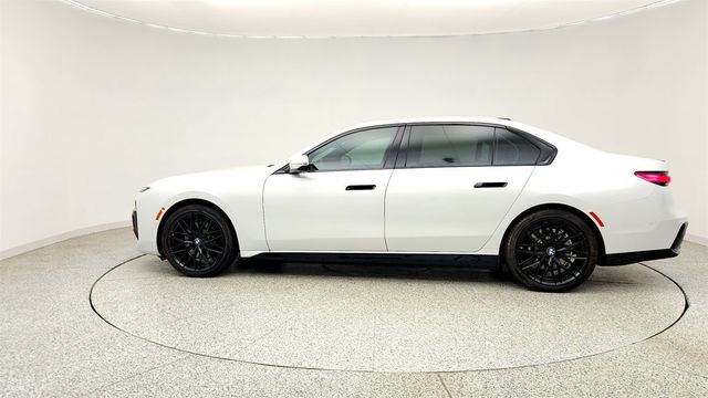 2023 BMW i7 xDrive60 - 23041948 - 7