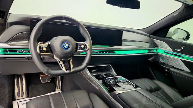 2023 BMW i7 xDrive60 w/ Bowers & Wilkins Audio & M Sport Pro Pkg - 23041948 - 12
