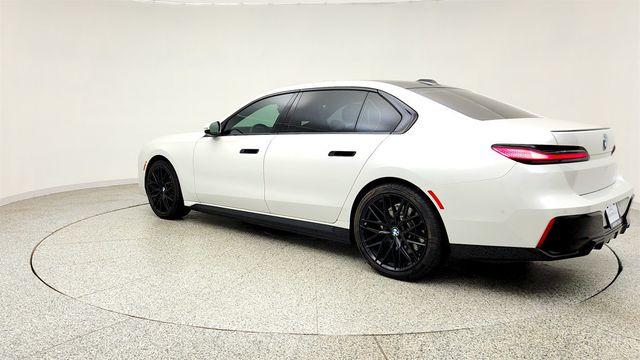 2023 BMW i7 xDrive60 w/ Bowers & Wilkins Audio & M Sport Pro Pkg - 23041948 - 6