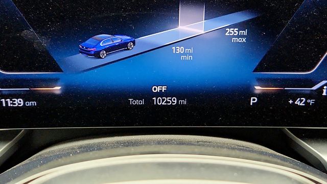 2023 BMW i7 xDrive60 w/ Individual Composition + Bowers & Wilkins Diamond SS - 22949144 - 13