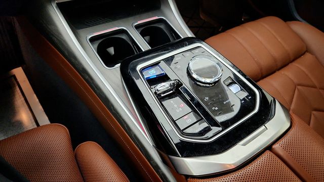 2023 BMW i7 xDrive60 w/ Individual Composition + Bowers & Wilkins Diamond SS - 22949144 - 14