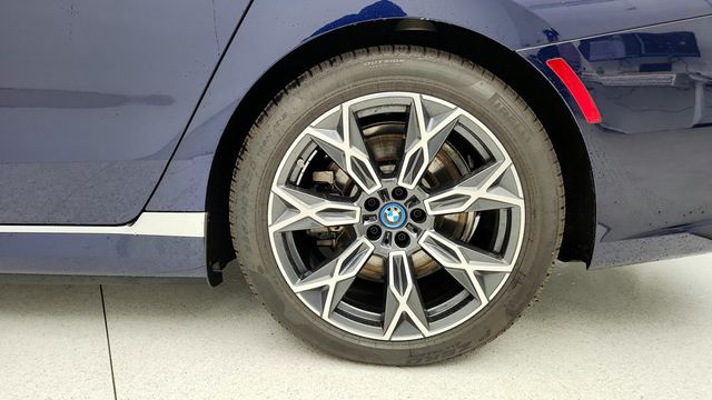 2023 BMW i7 xDrive60 w/ Individual Composition + Bowers & Wilkins Diamond SS - 22949144 - 8