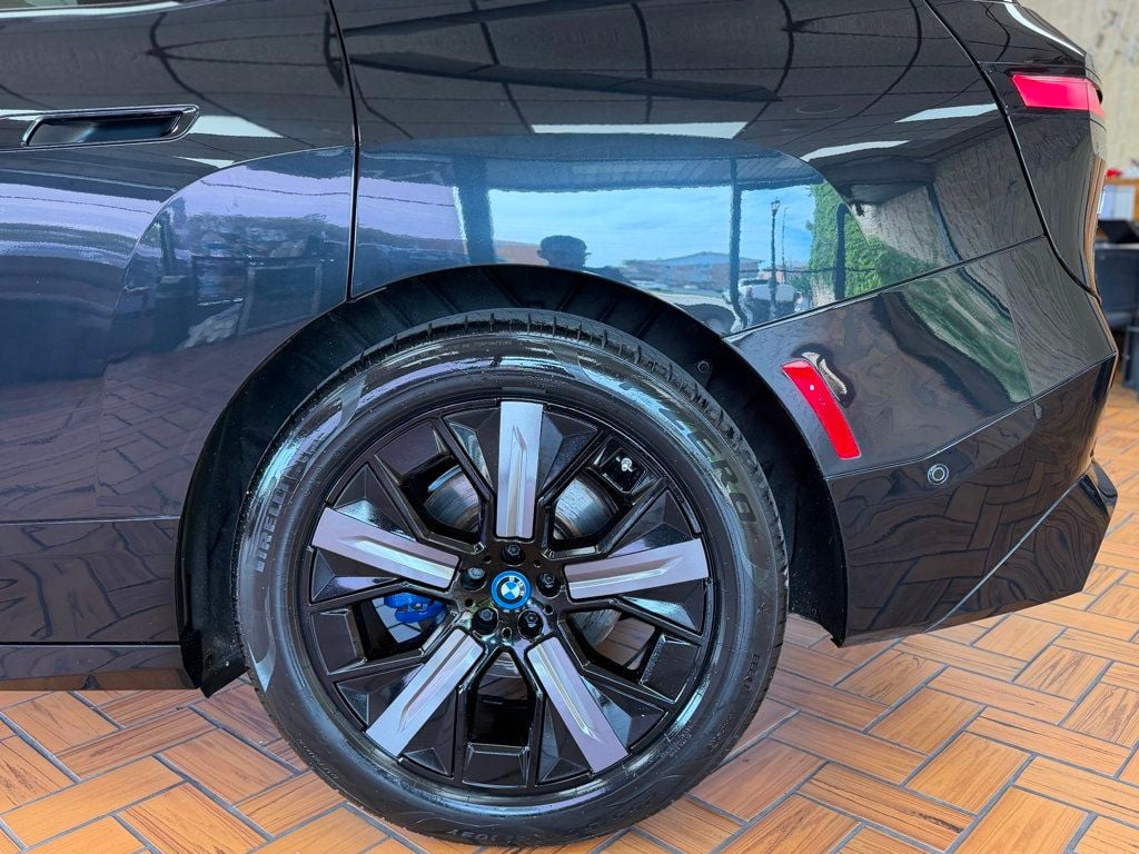 2023 BMW iX  - 23052261 - 12