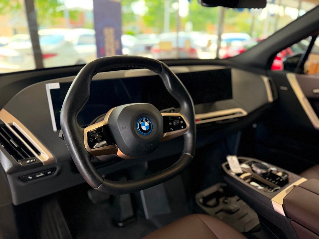 2023 BMW iX  - 23052261 - 17