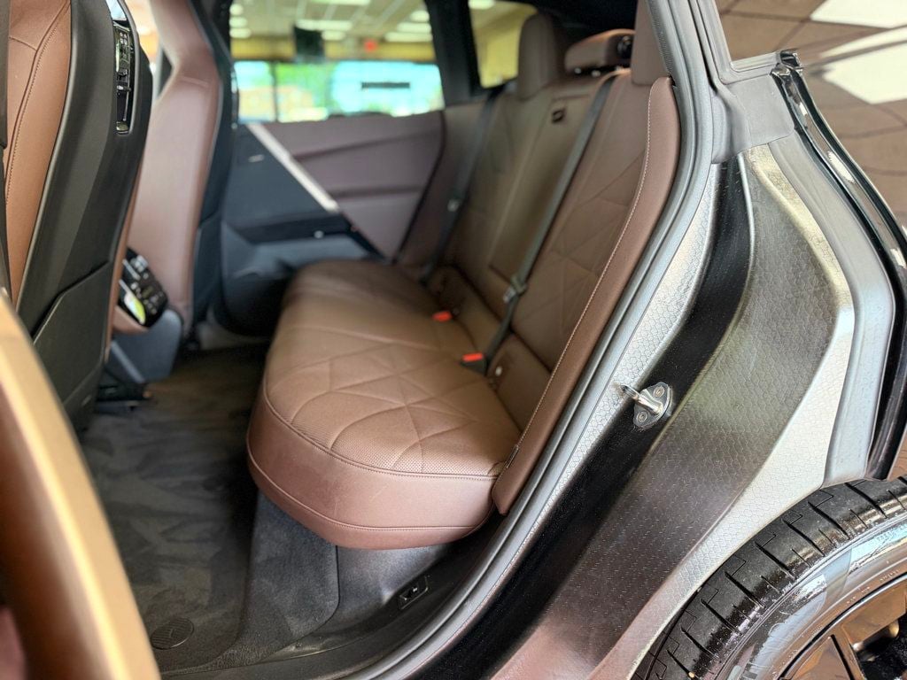 2023 BMW iX  - 23052261 - 19