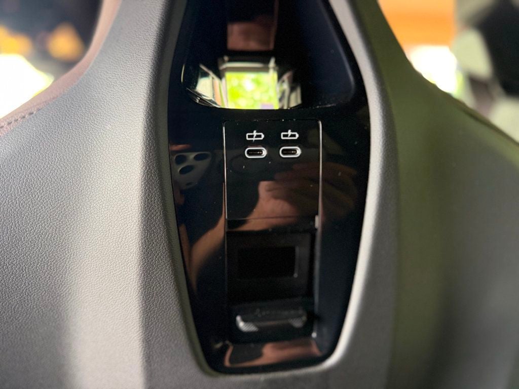 2023 BMW iX  - 23052261 - 21