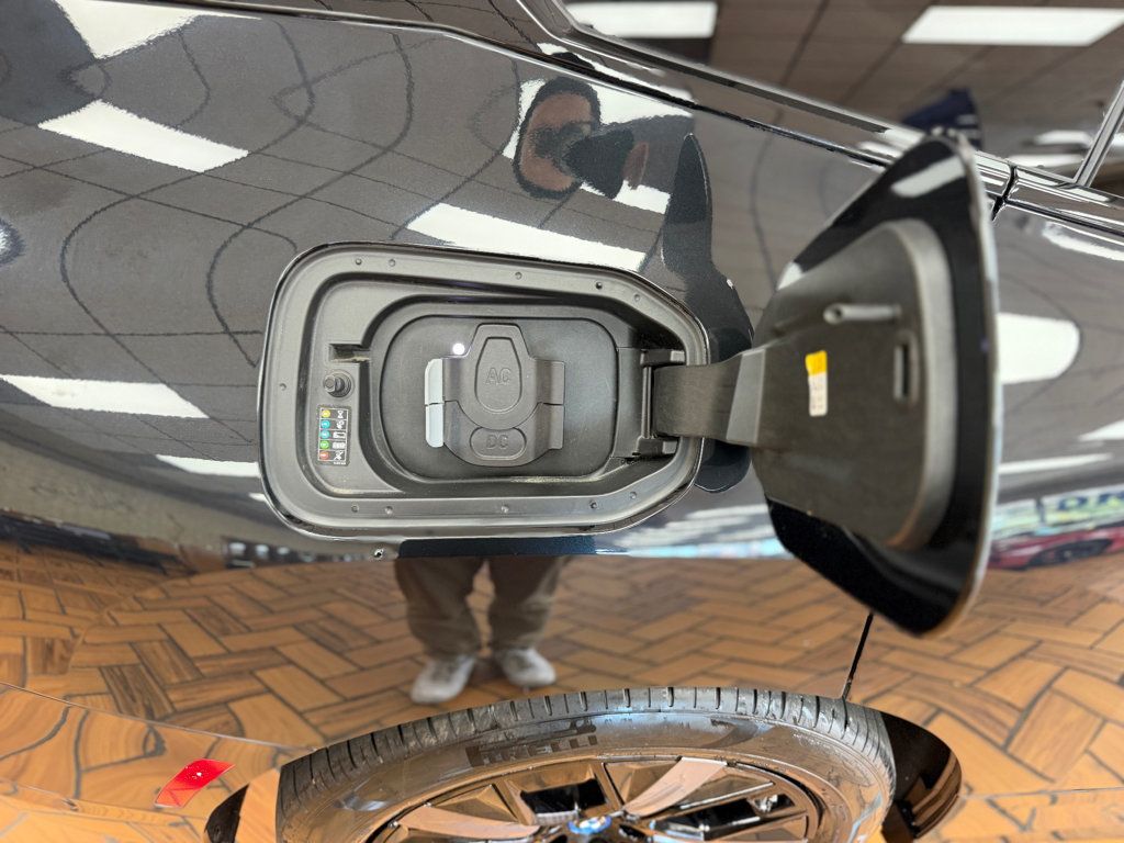 2023 BMW iX  - 23052261 - 22