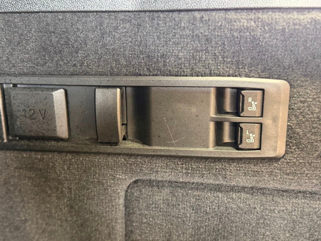 2023 BMW iX  - 23052261 - 26