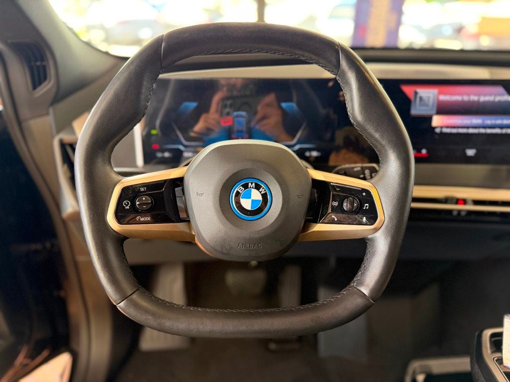 2023 BMW iX  - 23052261 - 28