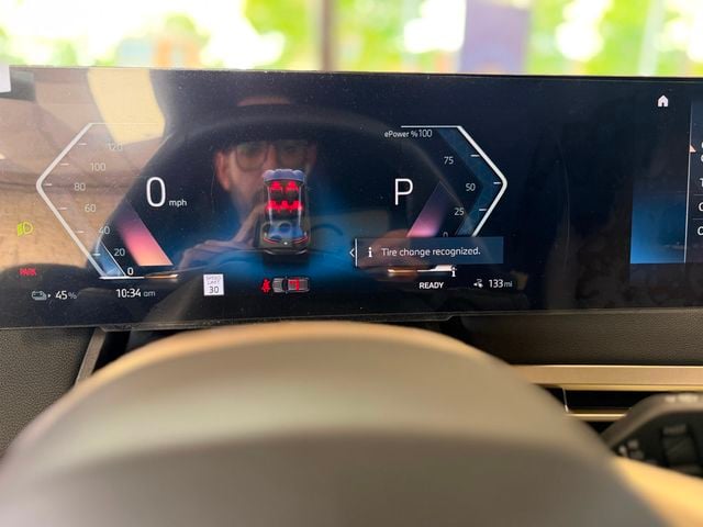 2023 BMW iX  - 23052261 - 29