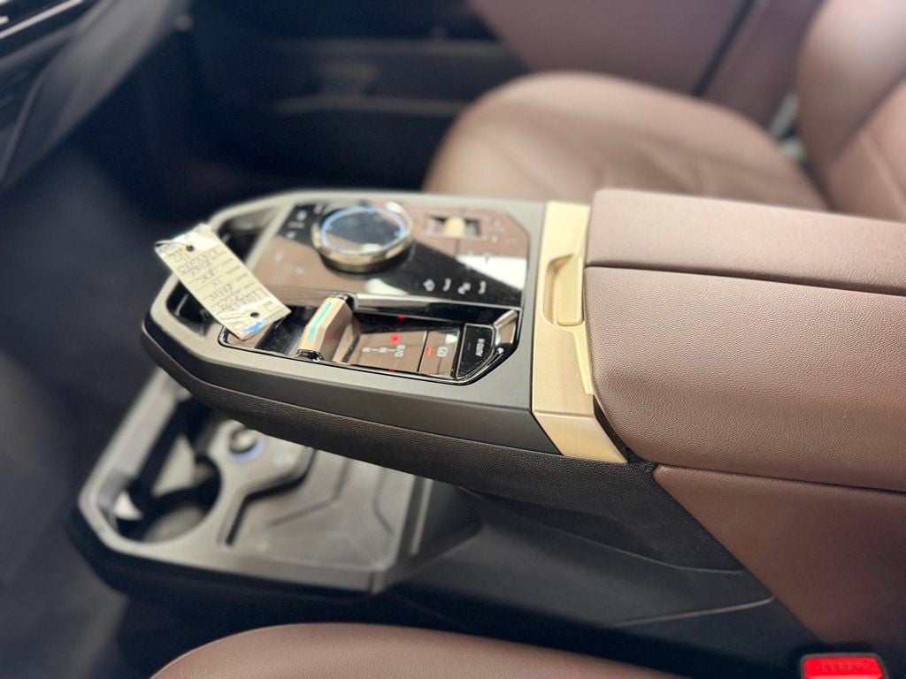2023 BMW iX  - 23052261 - 31