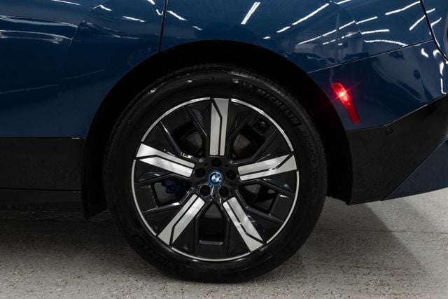 2023 BMW iX  - 23064643 - 33