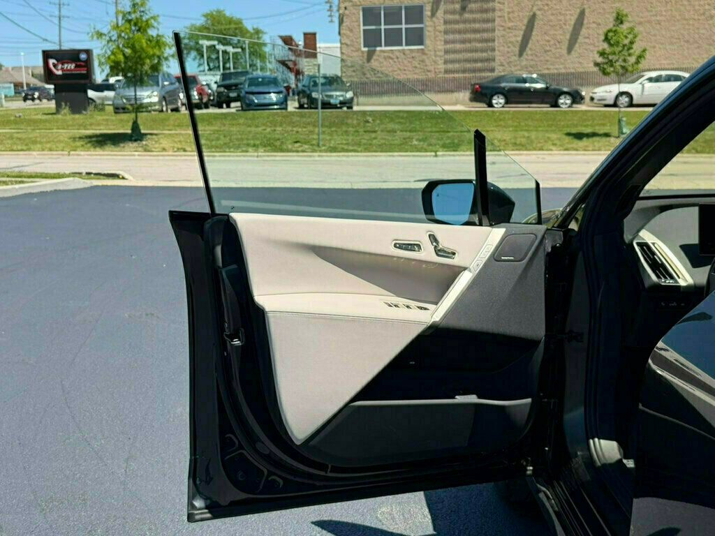 2023 BMW iX  - 23033891 - 20