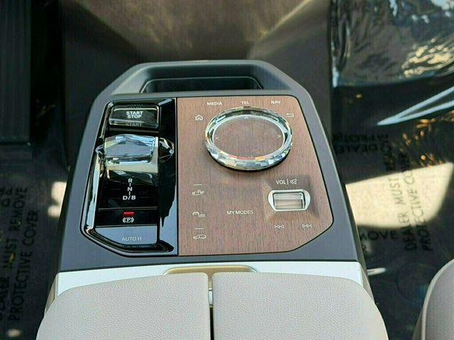 2023 BMW iX  - 23033891 - 24