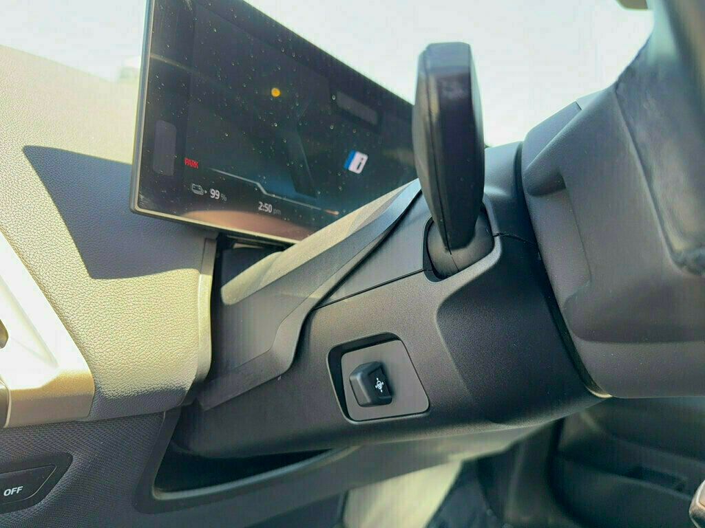 2023 BMW iX  - 23033891 - 43