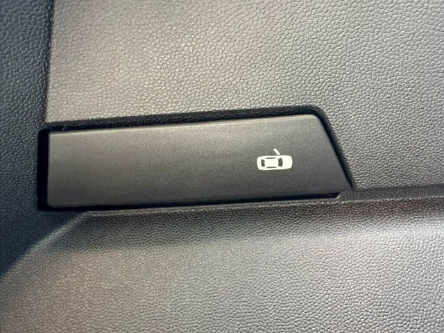 2023 BMW iX  - 23056132 - 28
