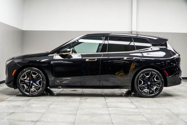 2023 BMW iX M60 - 23003125 - 9