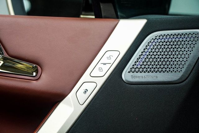 2023 BMW iX M60 - 23003125 - 39